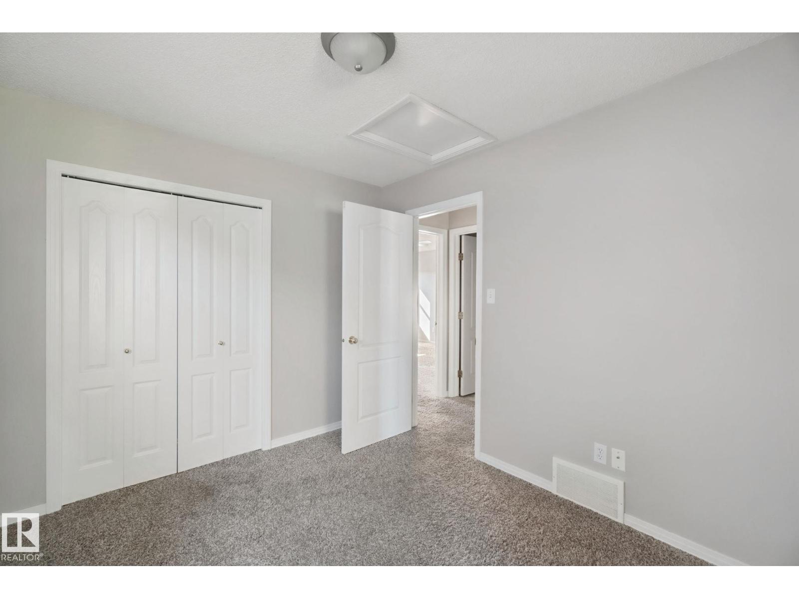 610 87 ST SW - 32