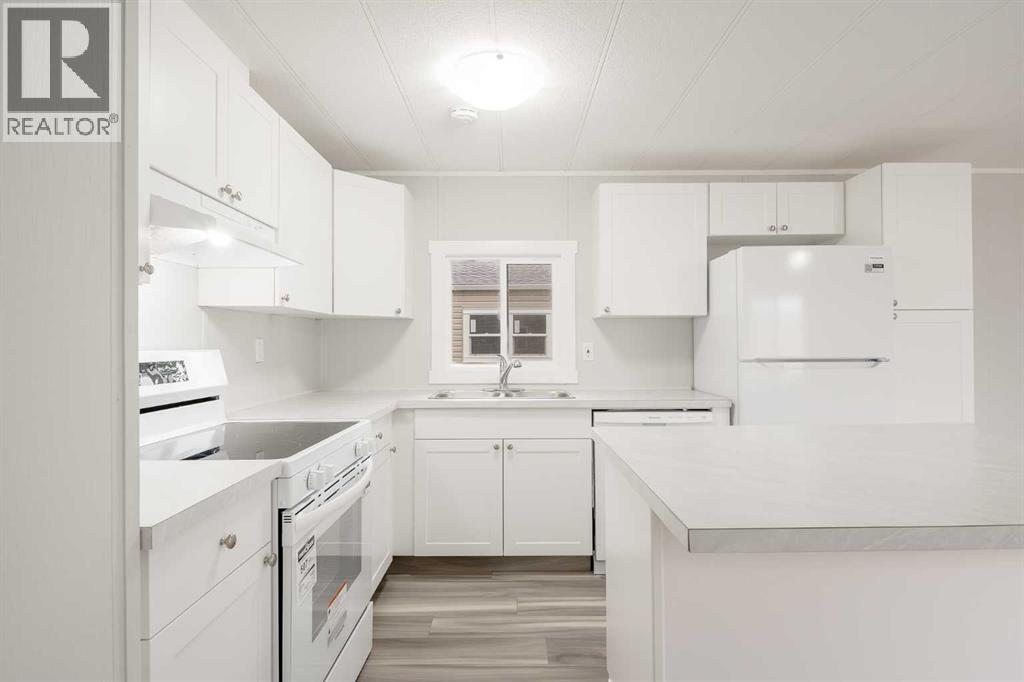 57, 6220 17 Avenue - Image 4