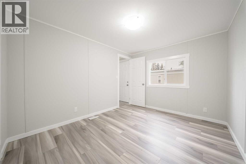 57, 6220 17 Avenue - 9