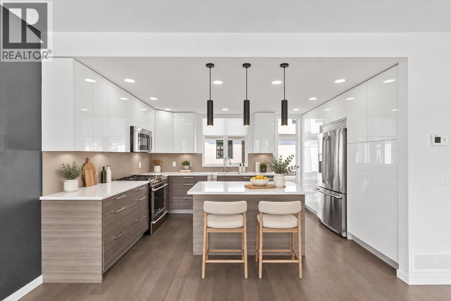 37 1515 Highland Drive North, Kelowna