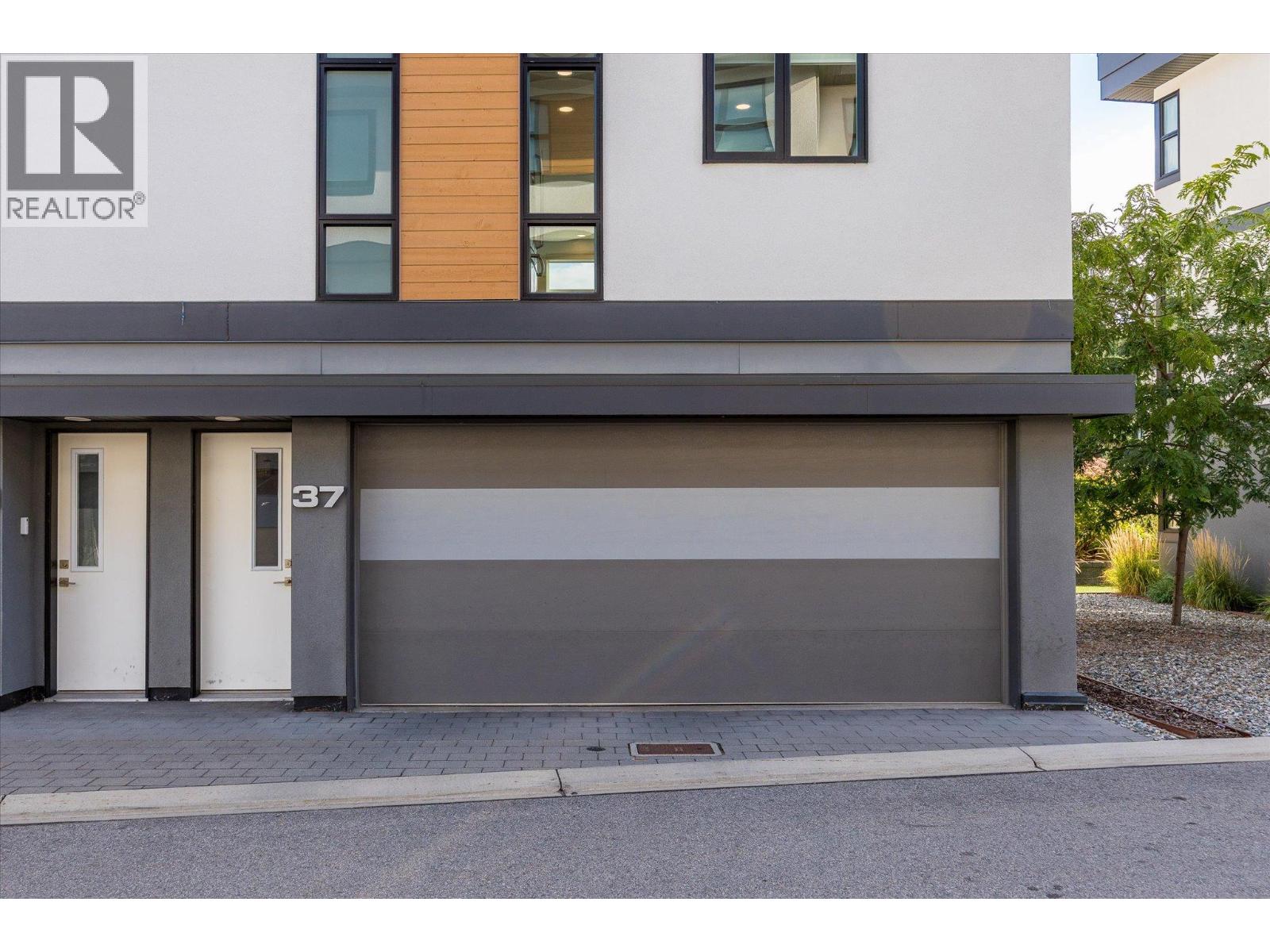 37 1515 Highland Drive North, Kelowna