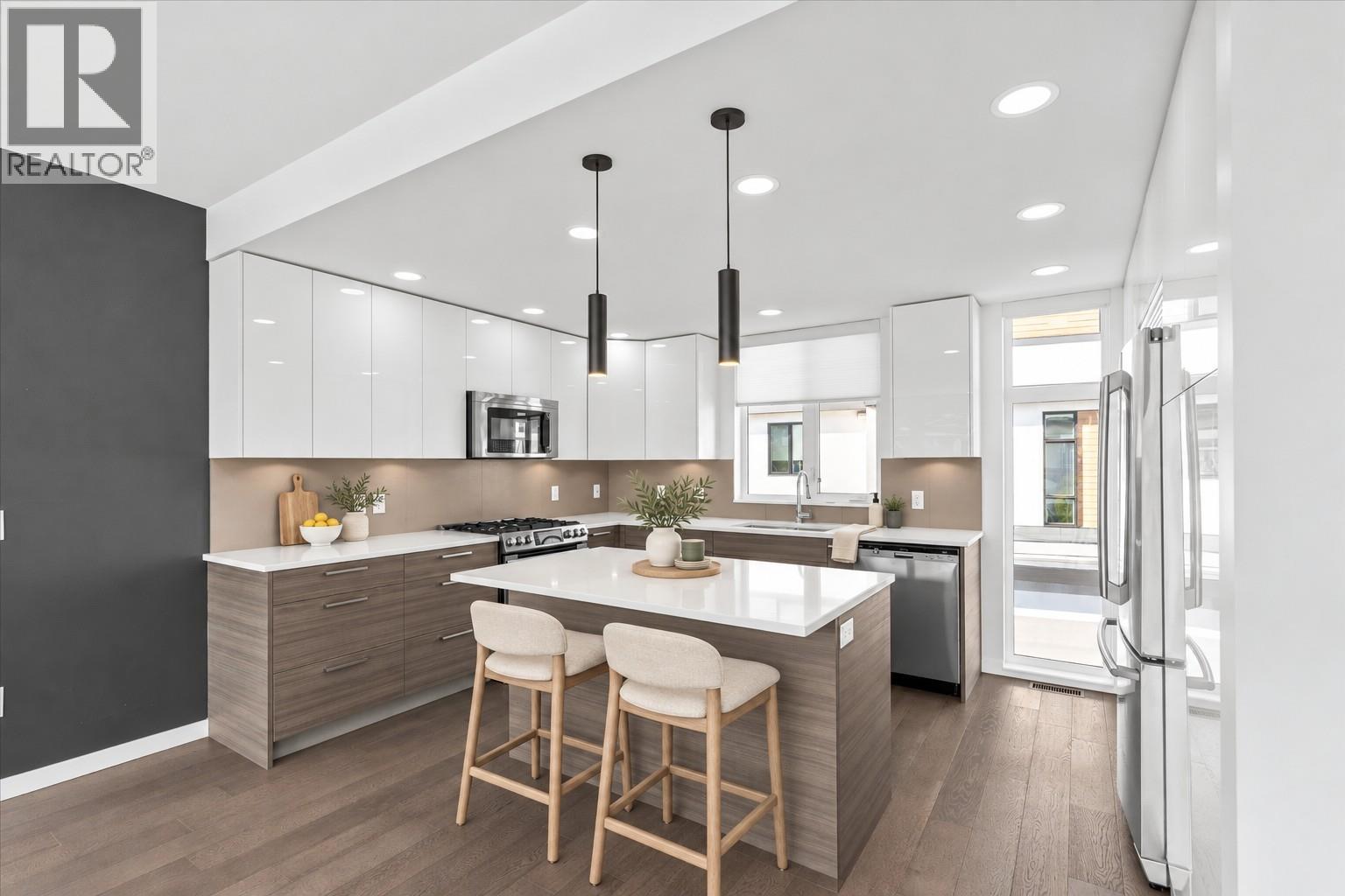 37 1515 Highland Drive North, Kelowna
