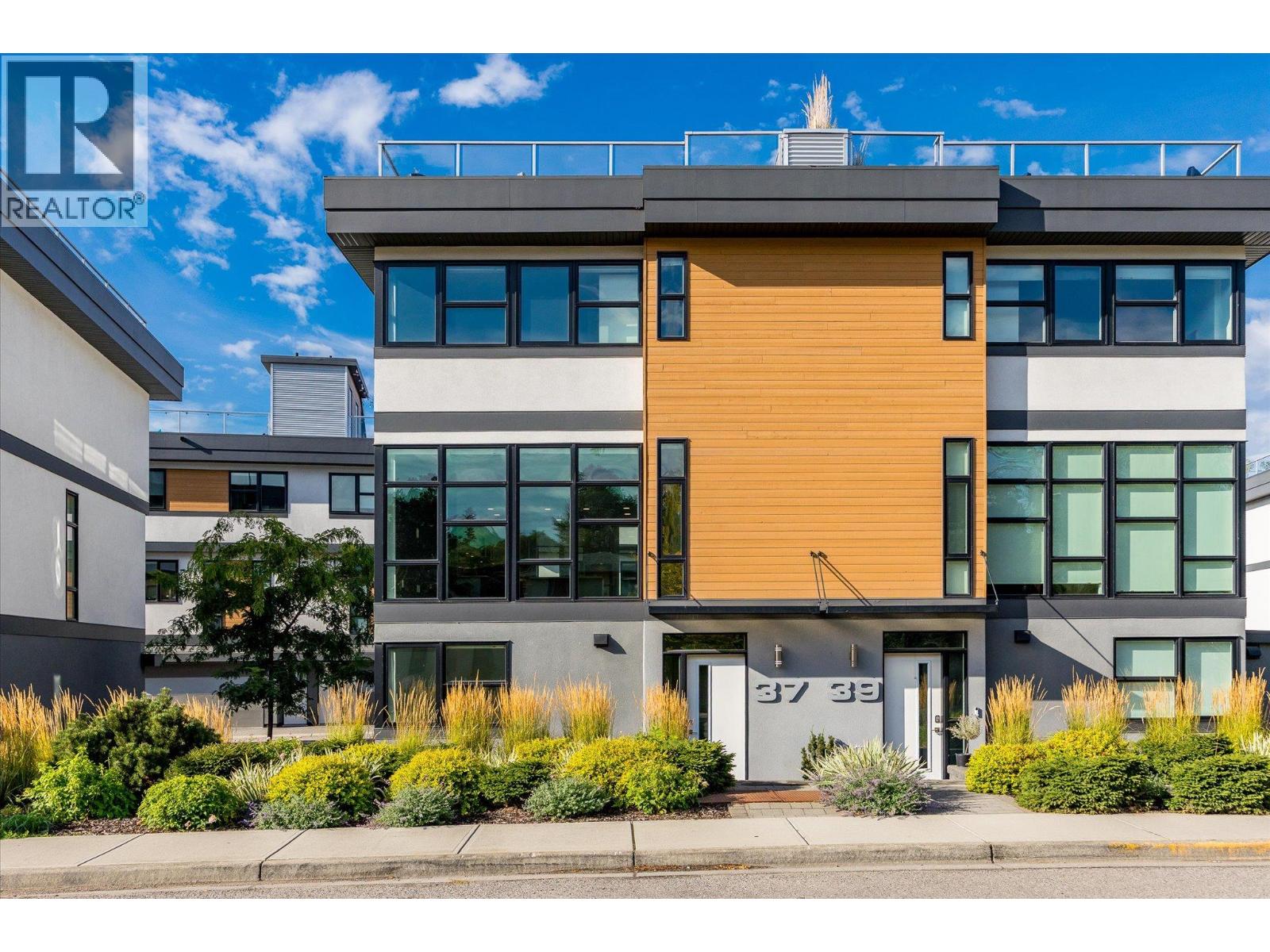 37 1515 Highland Drive North, Kelowna