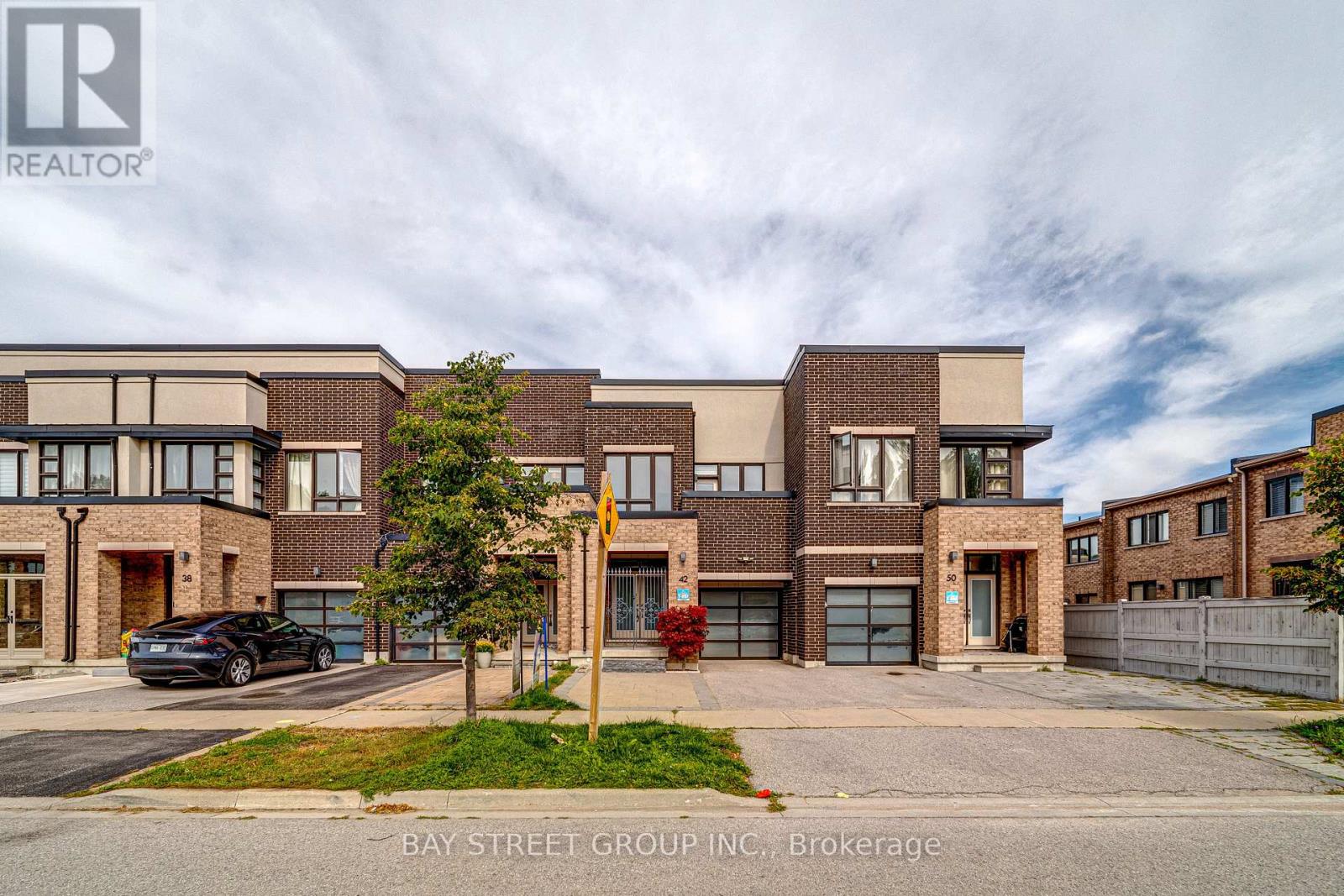 42 DARIOLE DRIVE