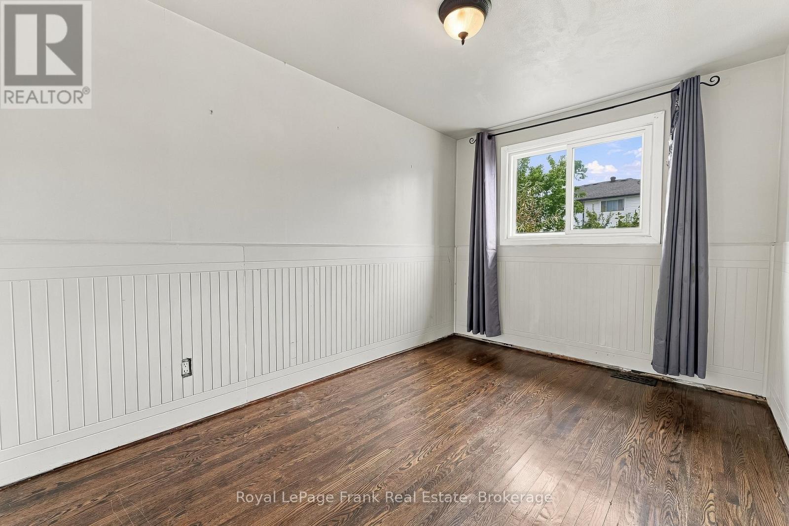 1317 PARK ROAD S - Image 14