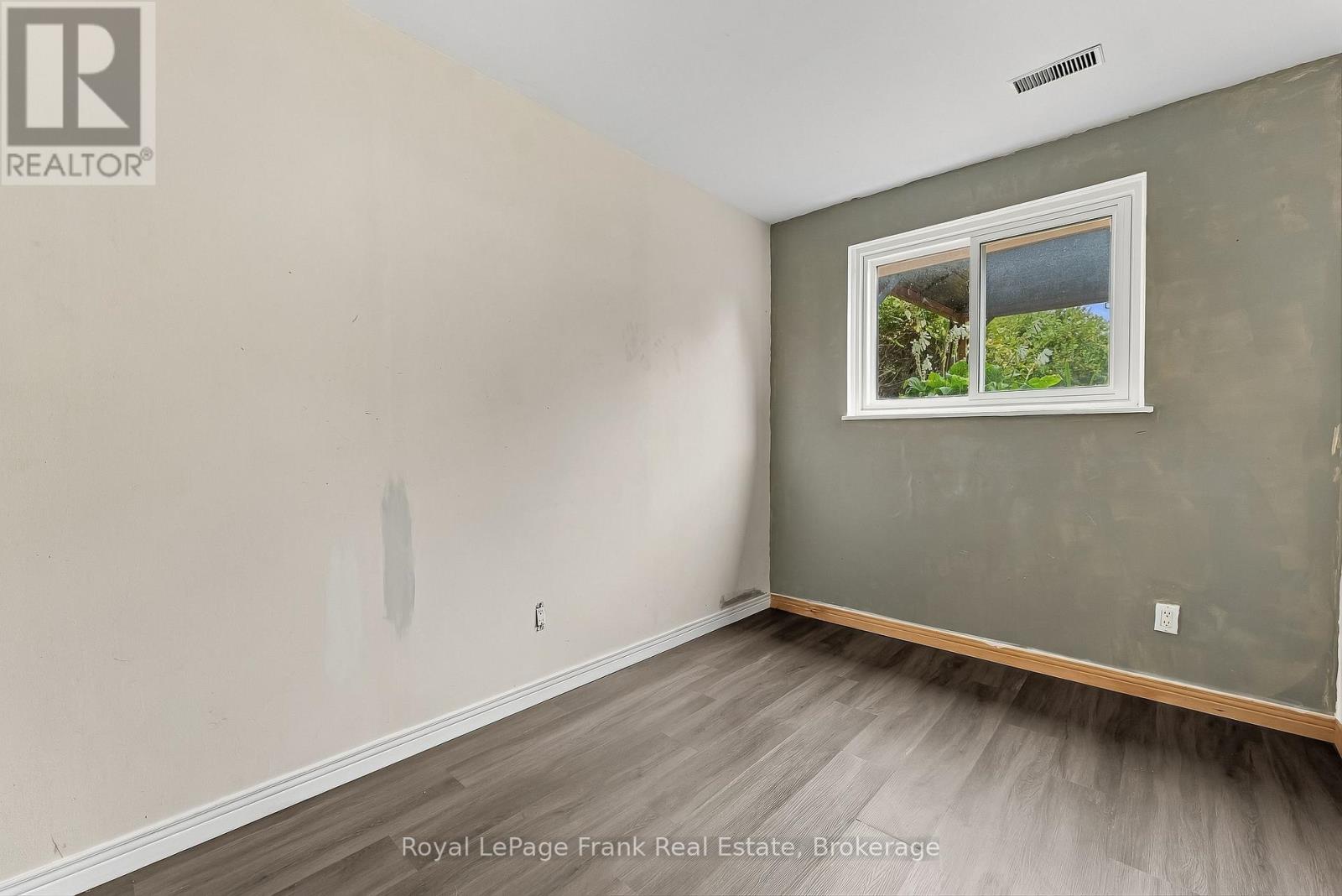1317 PARK ROAD S - 18