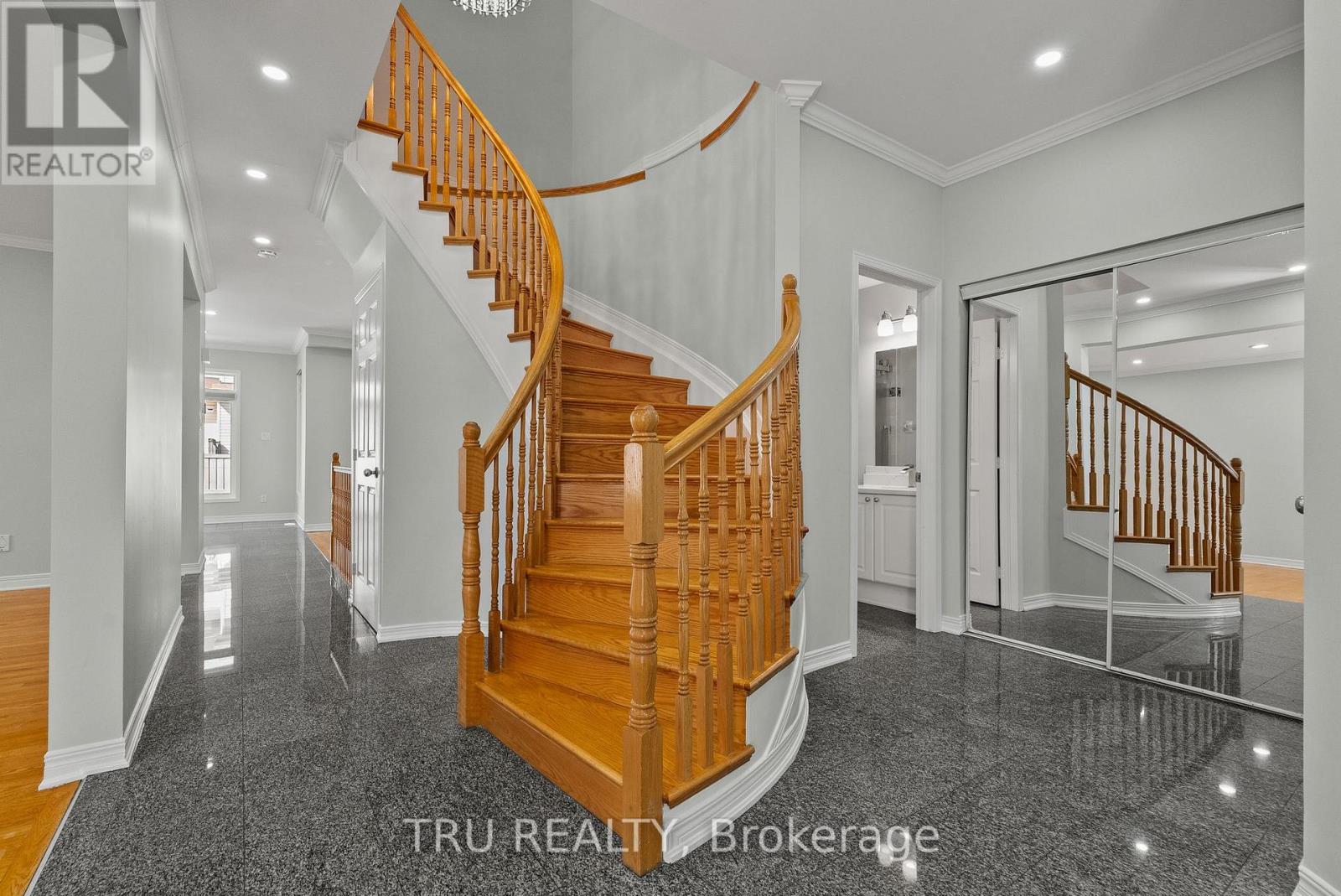 27 UPMINSTER WAY, Ottawa — photo 7