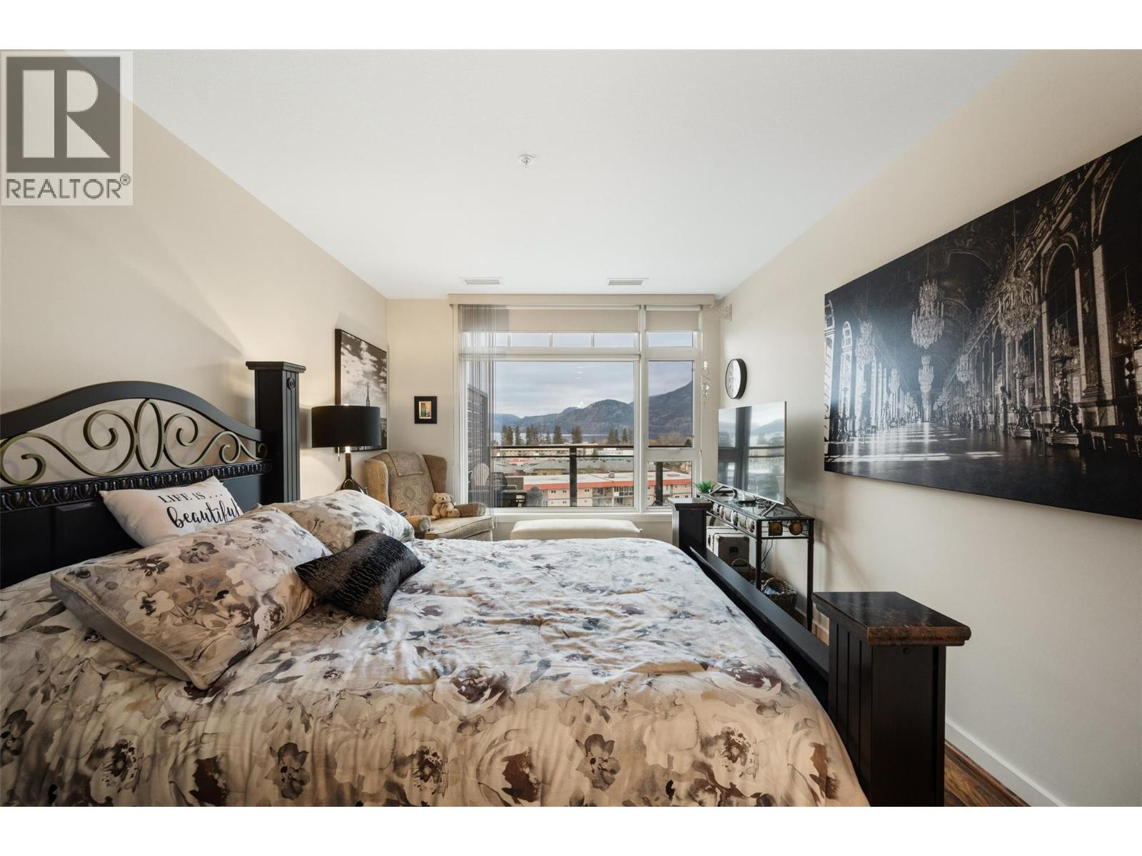 #804 3301 Skaha Lake Road - 27