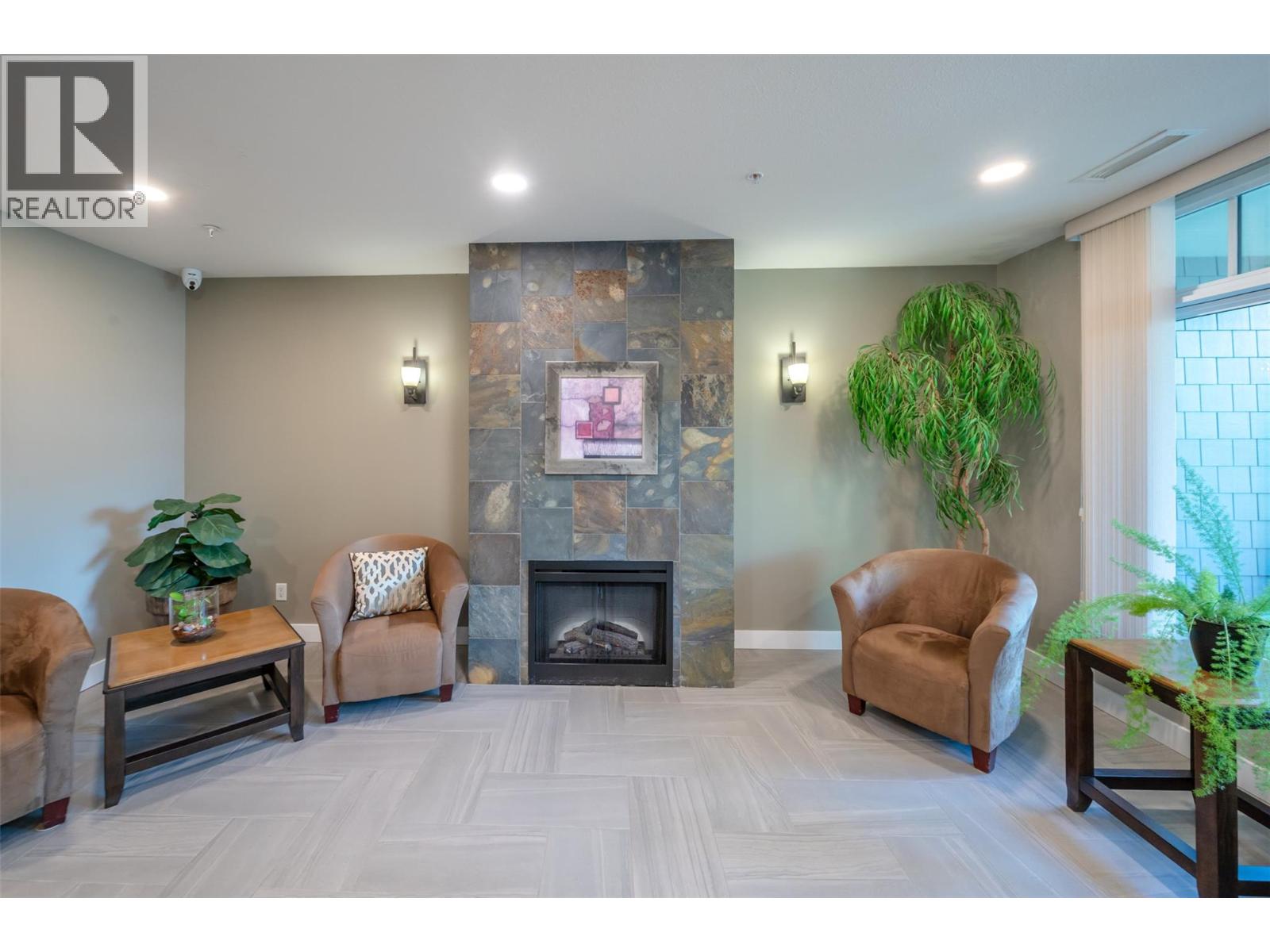 #804 3301 Skaha Lake Road - 5