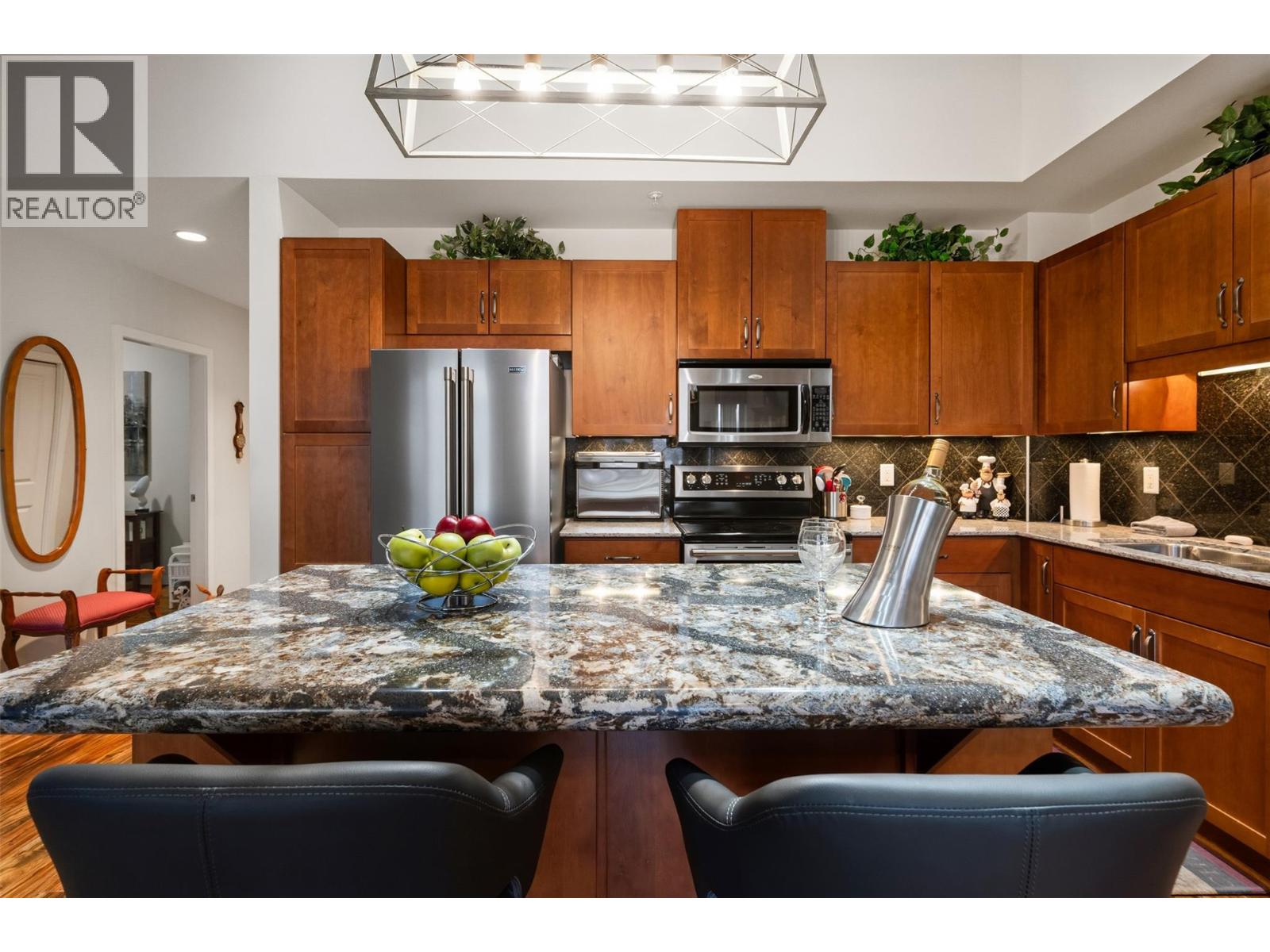 #804 3301 Skaha Lake Road - 20