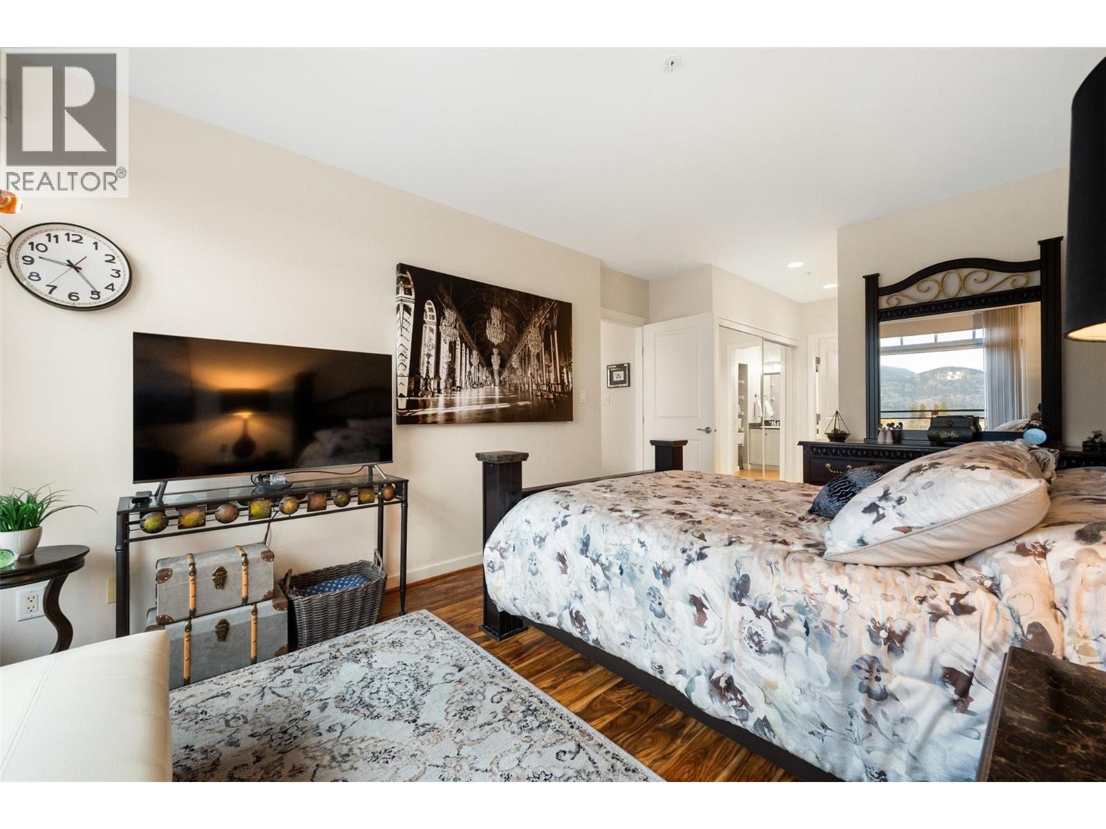 #804 3301 Skaha Lake Road - 28