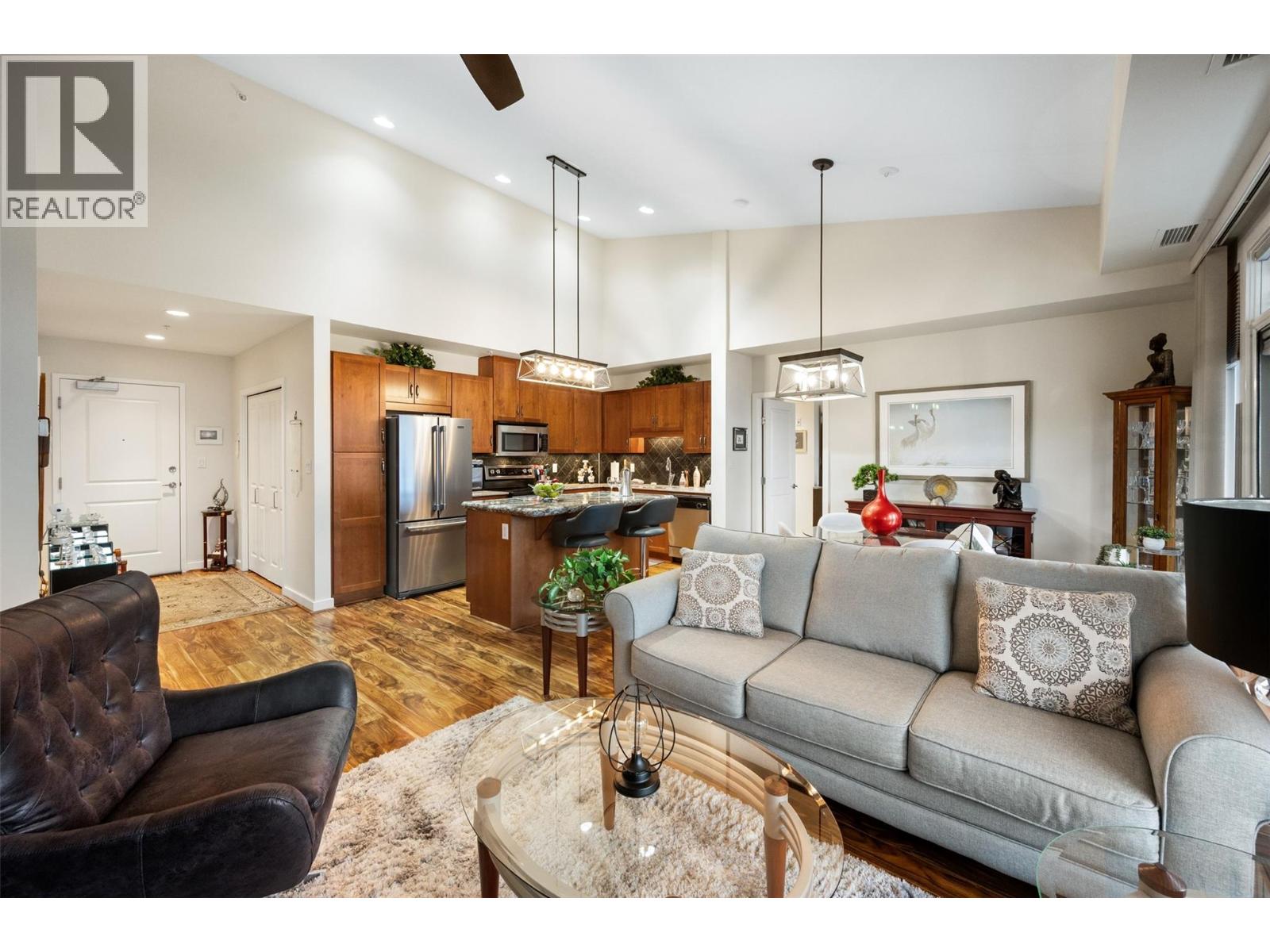 #804 3301 Skaha Lake Road - 12