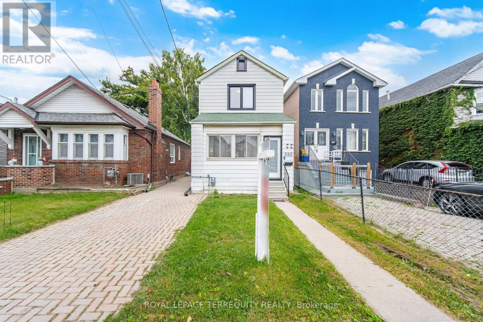 Photo of 350 Lumsden Avenue
