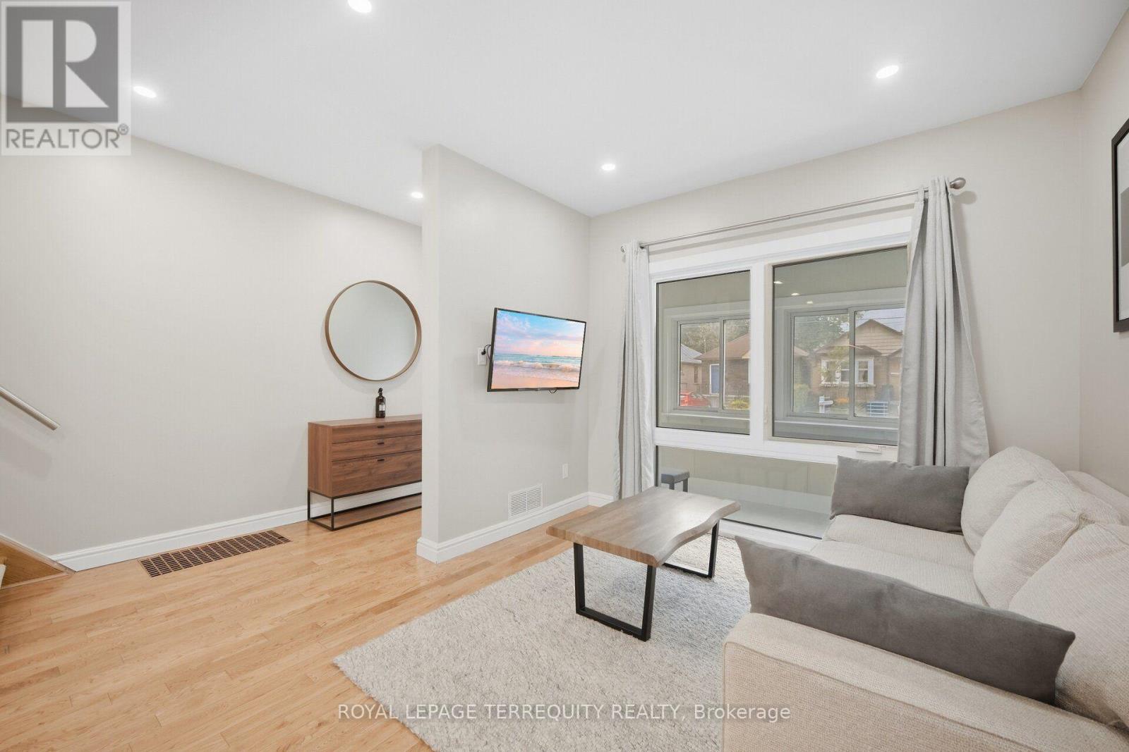 350 LUMSDEN AVENUE, Toronto (Woodbine-Lumsden) — photo 6