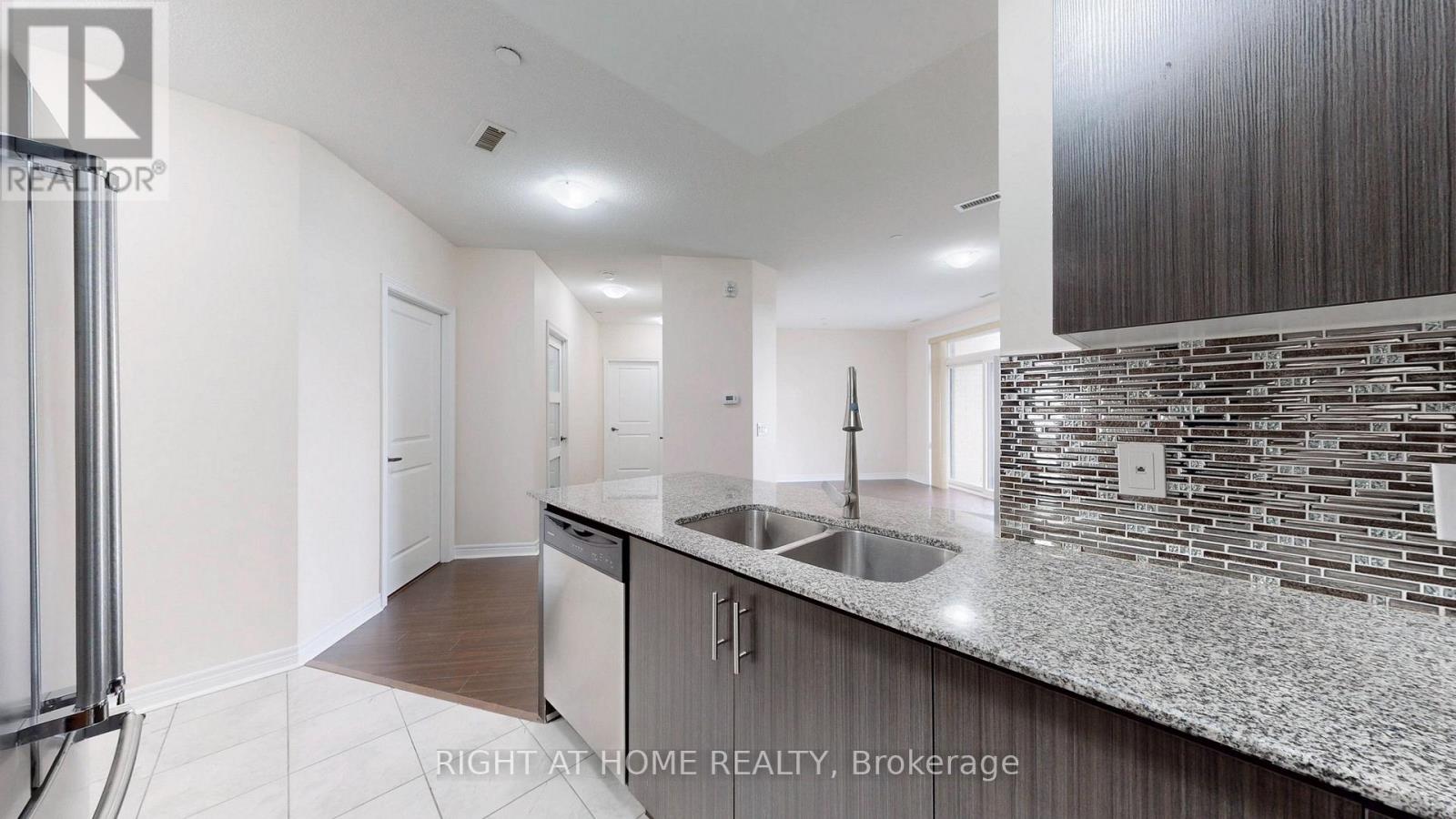 615 - 7325 MARKHAM ROAD, Markham (Cedarwood) — photo 4