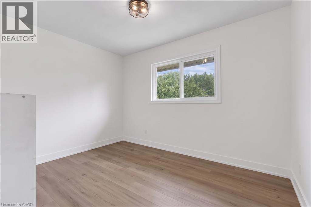 222 BEL-AIR Avenue, Stoney Creek — photo 7