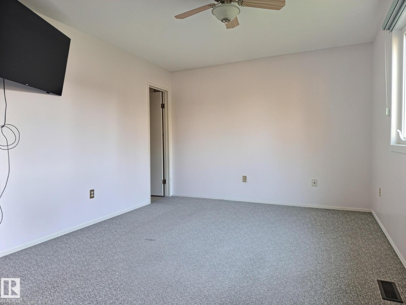 5122 46 AV - Image 9