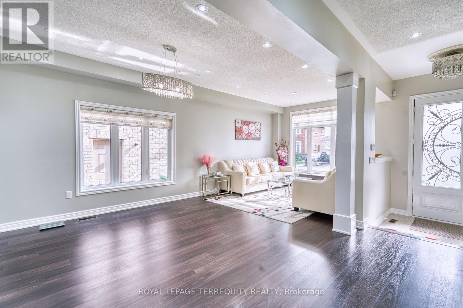 38 RHAPSODY CRESCENT - 15