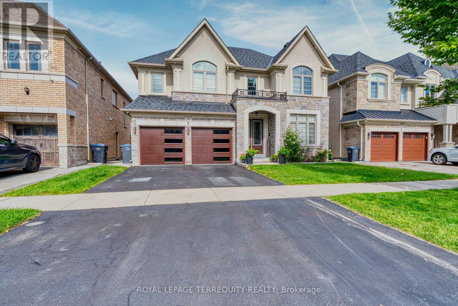 38 RHAPSODY CRESCENT, Brampton (Vales of Castlemore) — photo 3