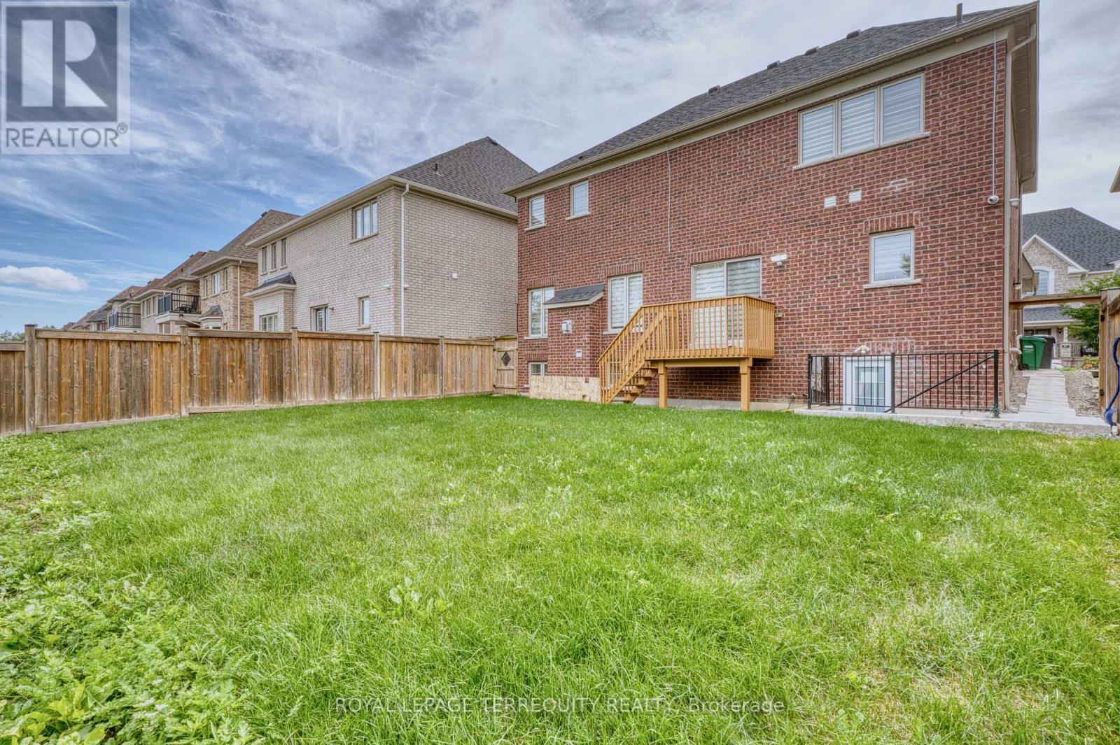 38 RHAPSODY CRESCENT, Brampton (Vales of Castlemore) — photo 4