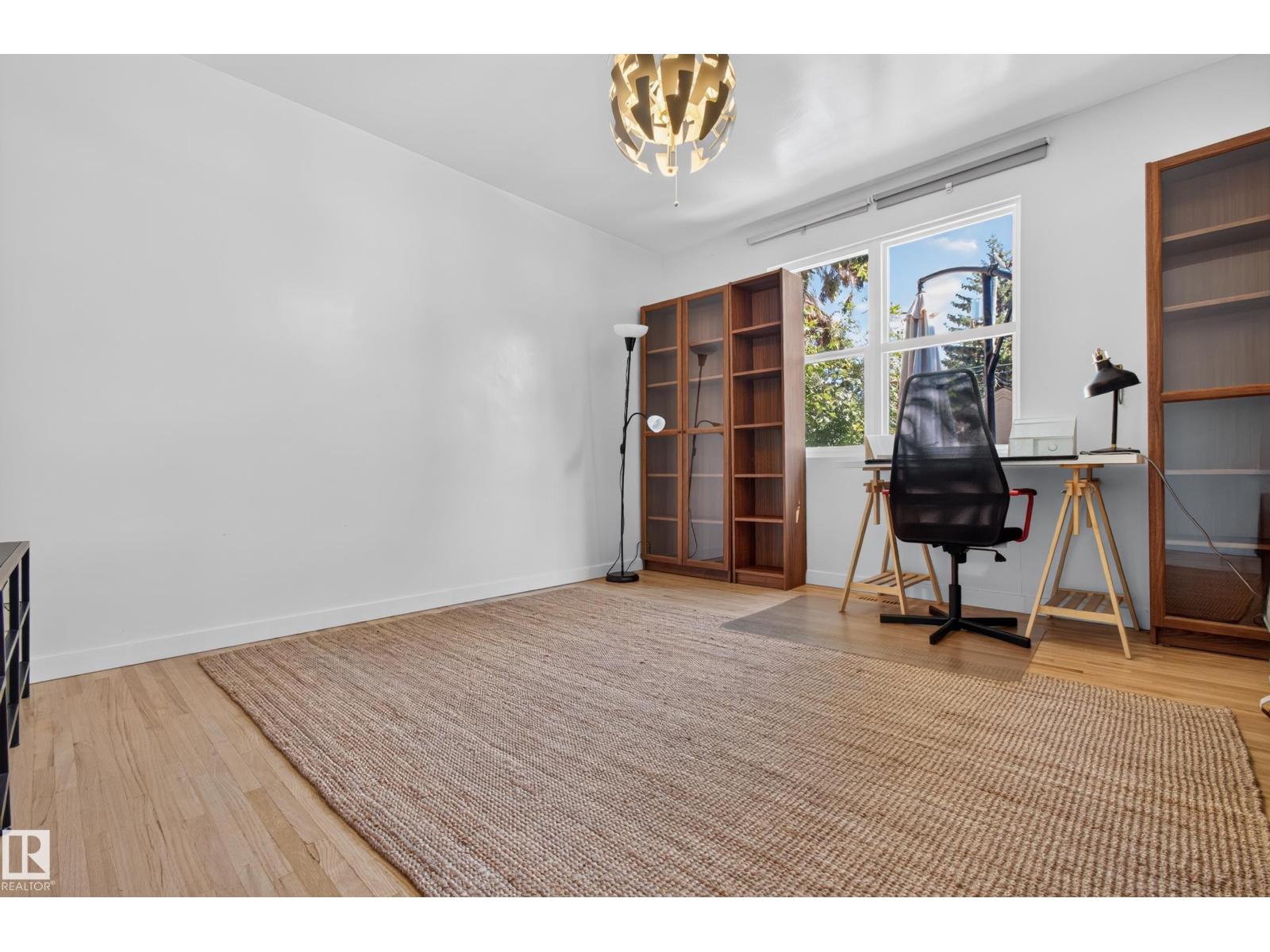 6807 112A ST NW - 20