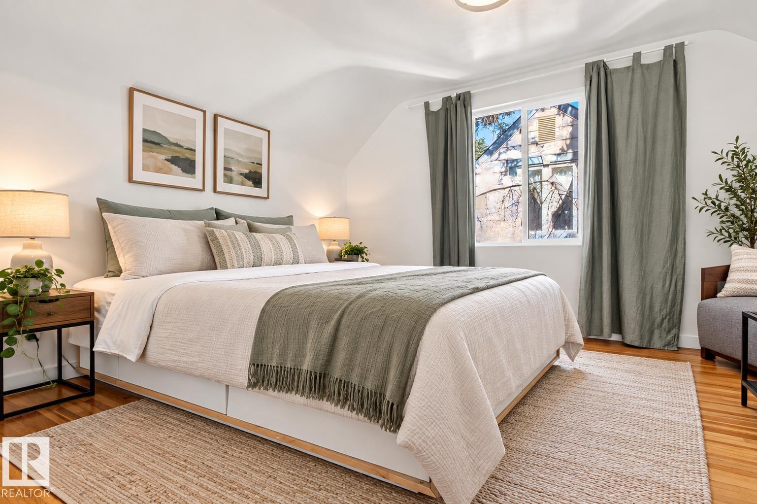 6807 112A ST NW - 24