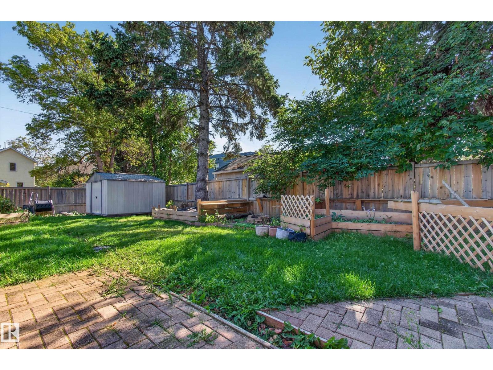 6807 112A ST NW - 35