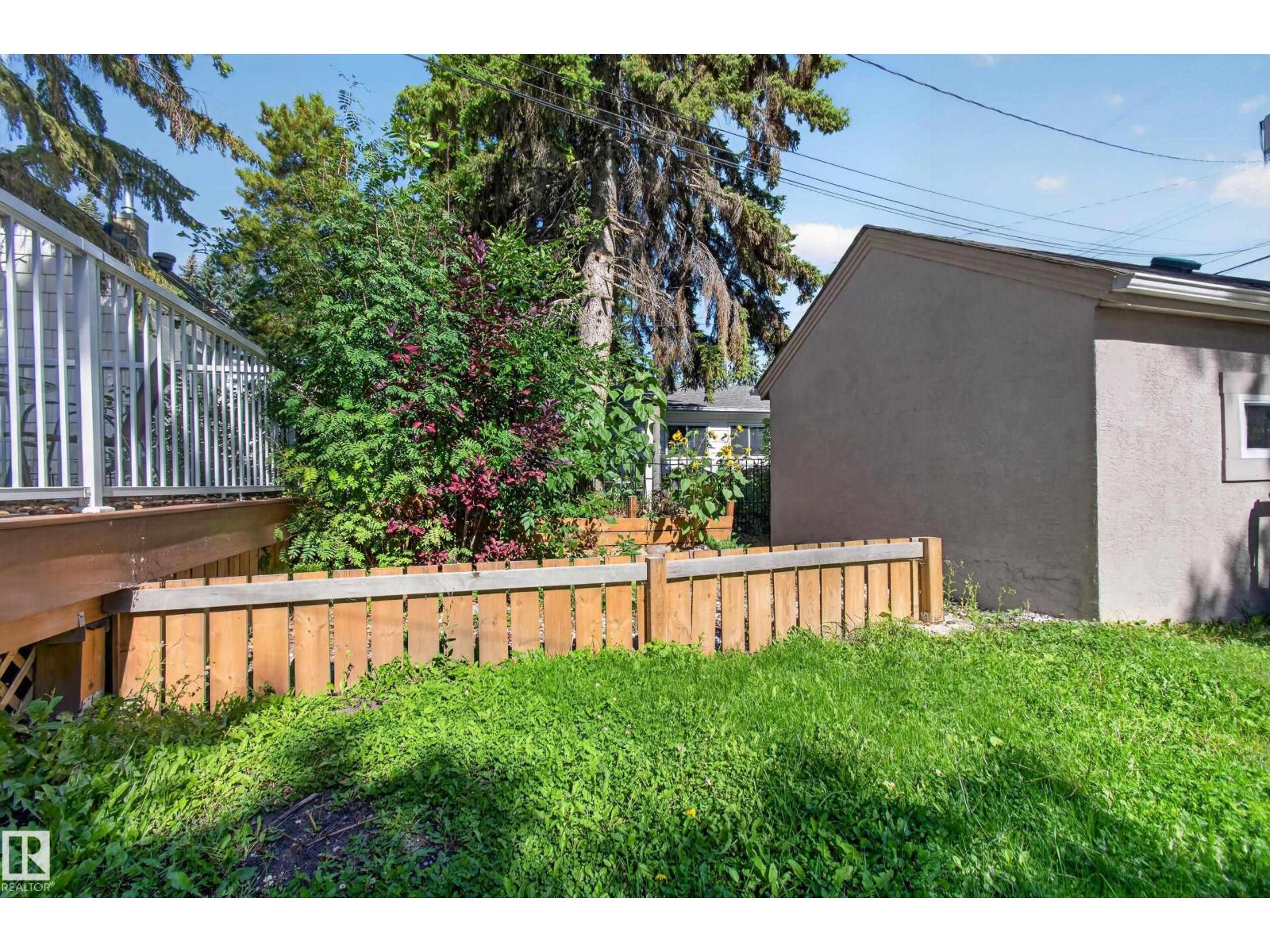 6807 112A ST NW - 36