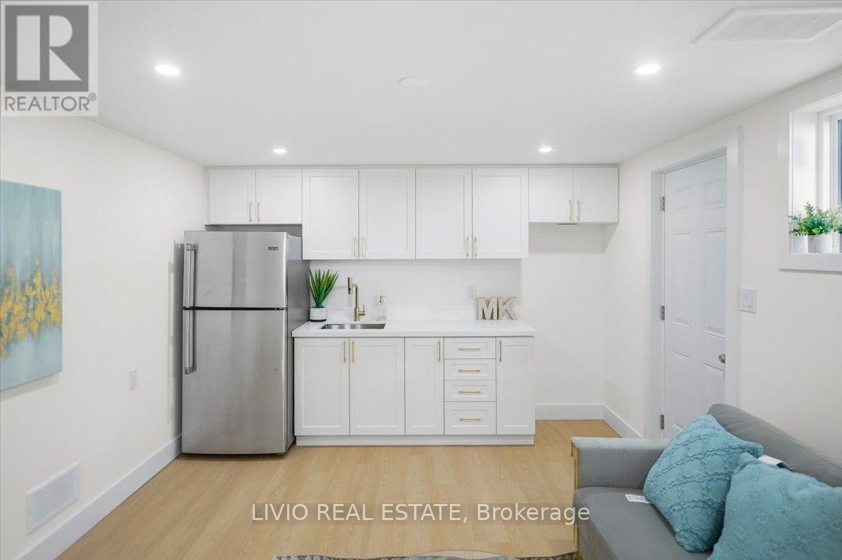 78 CROMWELL CRESCENT - 24