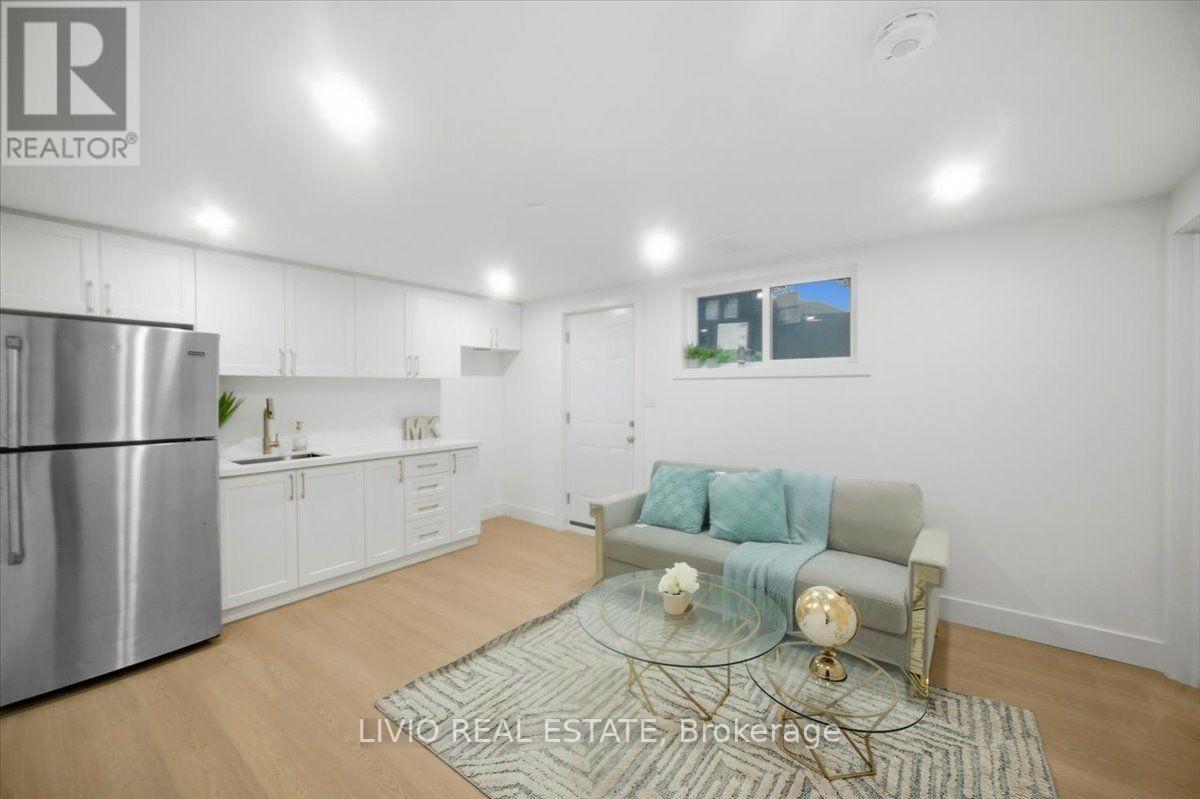 78 CROMWELL CRESCENT - 26