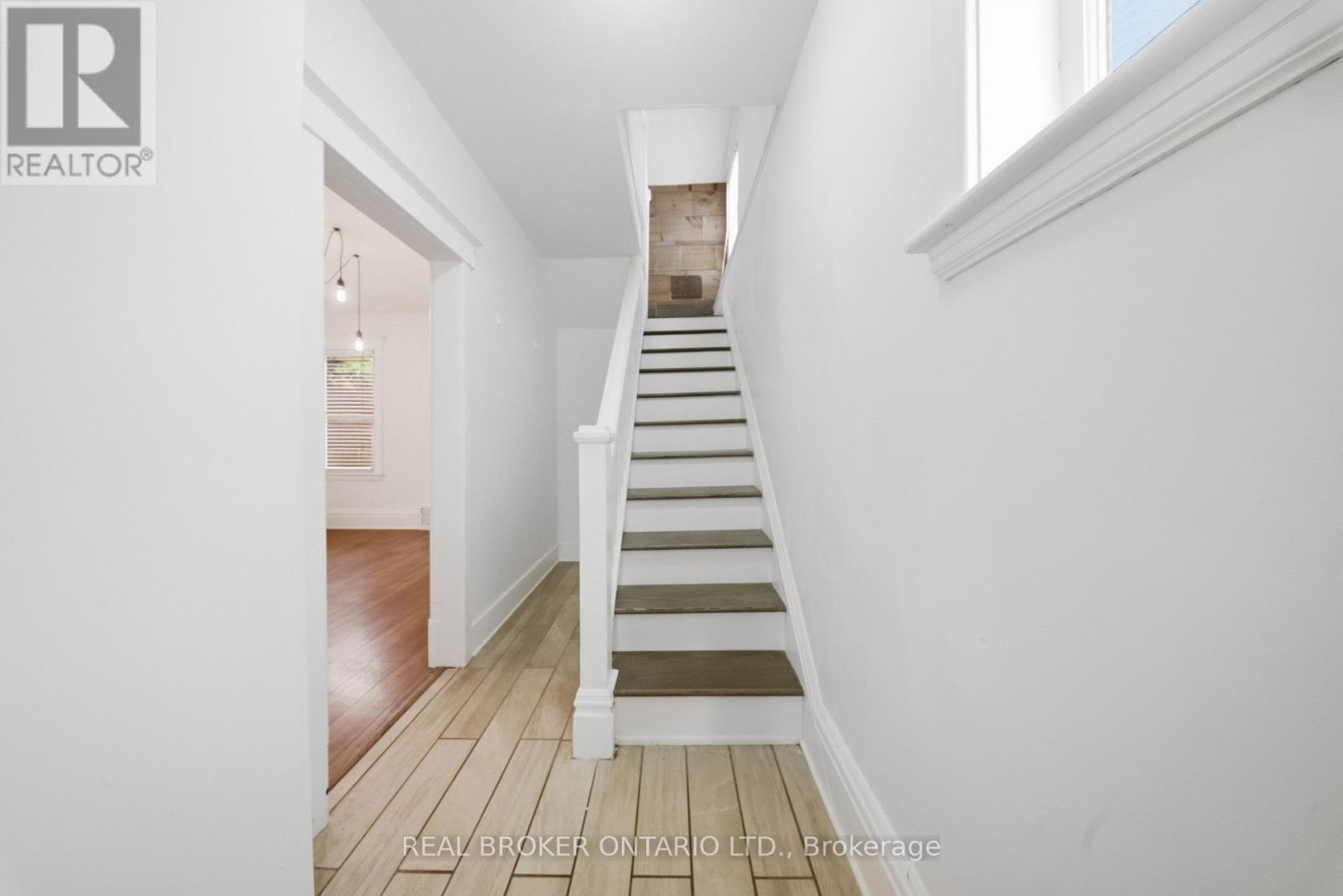 1082 CANNON STREET E, Hamilton (Crown Point) — photo 12
