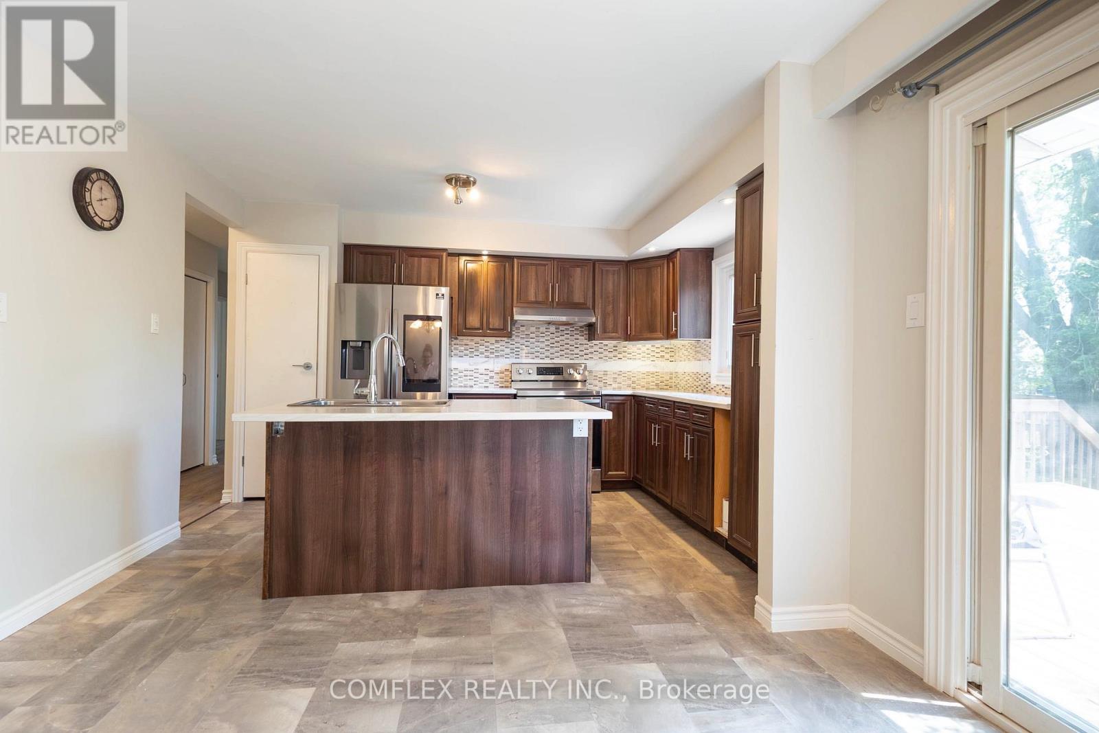2651 Marsdale Drive, Peterborough (Ashburnham Ward 4), Ontario, K9L1R5, Peterborough (Ashburnham Ward 4), Ontario — photo 5 of 5