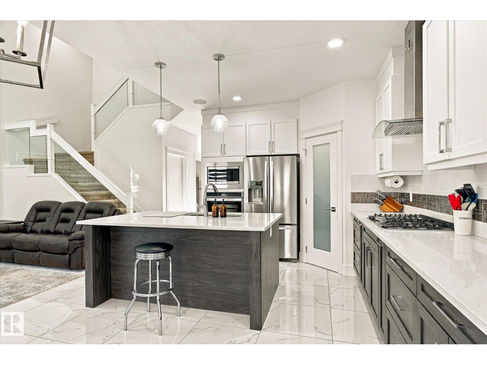 17618 64A ST NW - 10