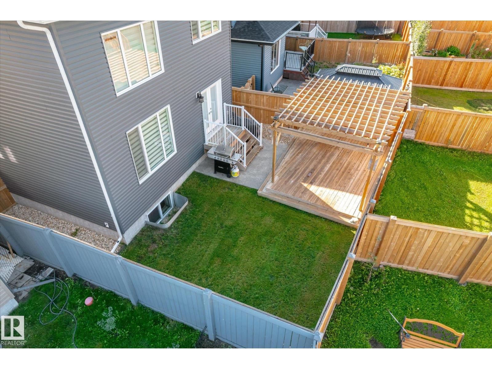 17618 64A ST NW - 43