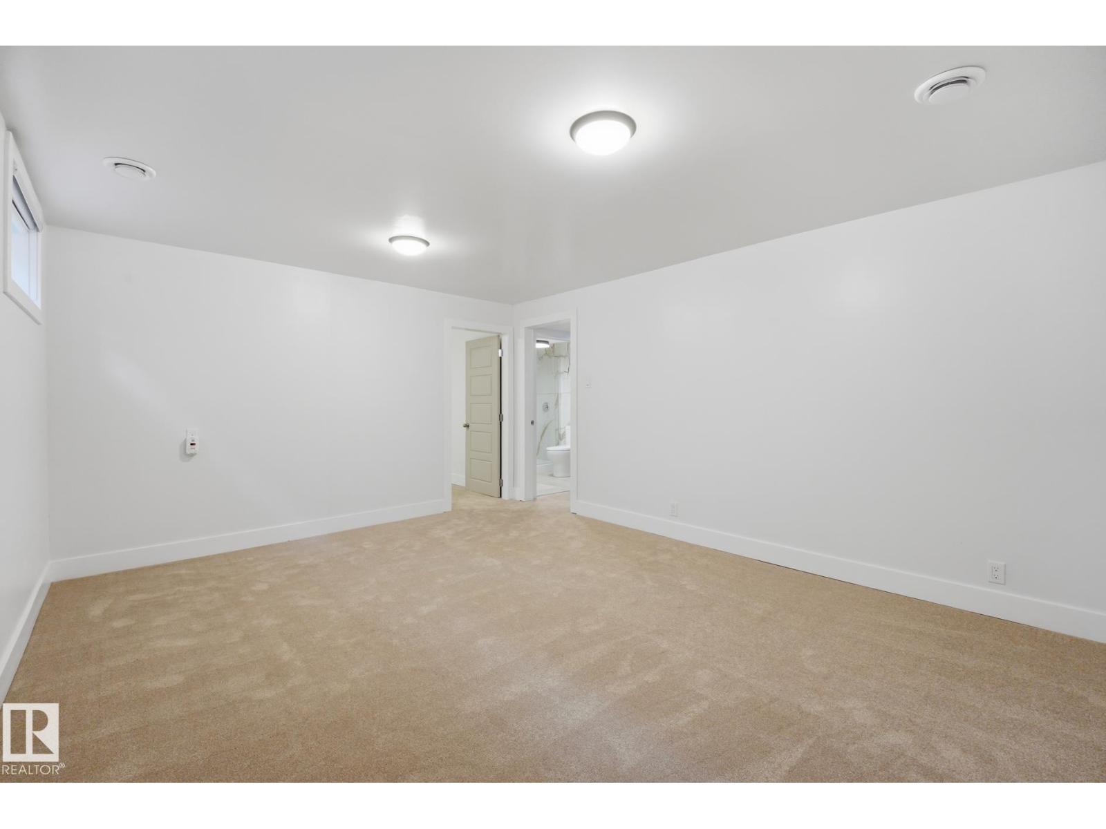 14214 87 AV NW - 27