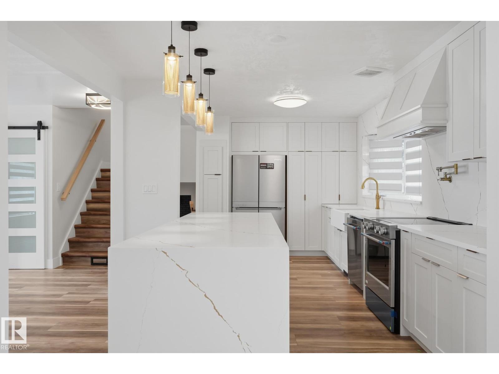 14214 87 AV NW - 8