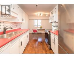 304 1039 Linden Ave, Victoria, BC V8V4H4 Photo 12