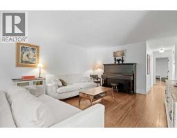 Bedroom - 632 44 Avenue Nw, Calgary, AB T2K0J4 Photo 10