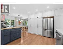 4pc Bathroom - 632 44 Avenue Nw, Calgary, AB T2K0J4 Photo 8