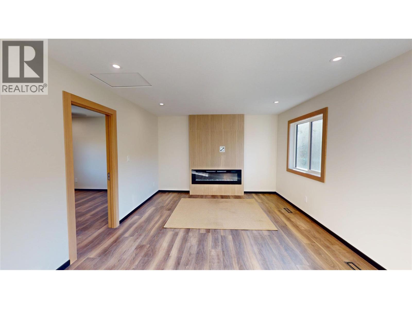 109 River Drive - 24
