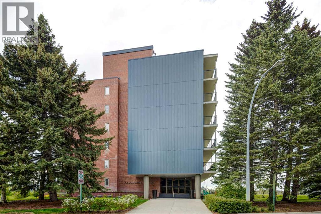 #107 3339 Rideau Place SW - 27