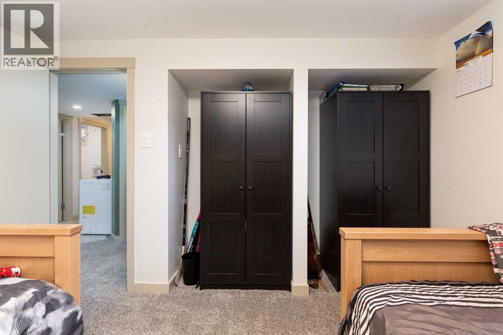 114 3 Street S - 23