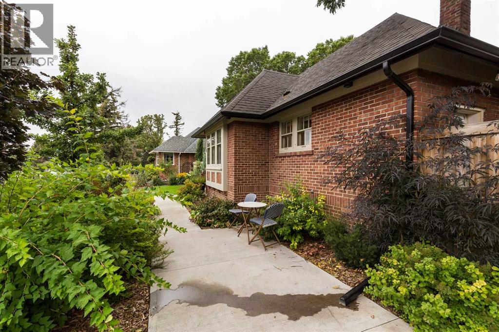 114 3 Street S - 40
