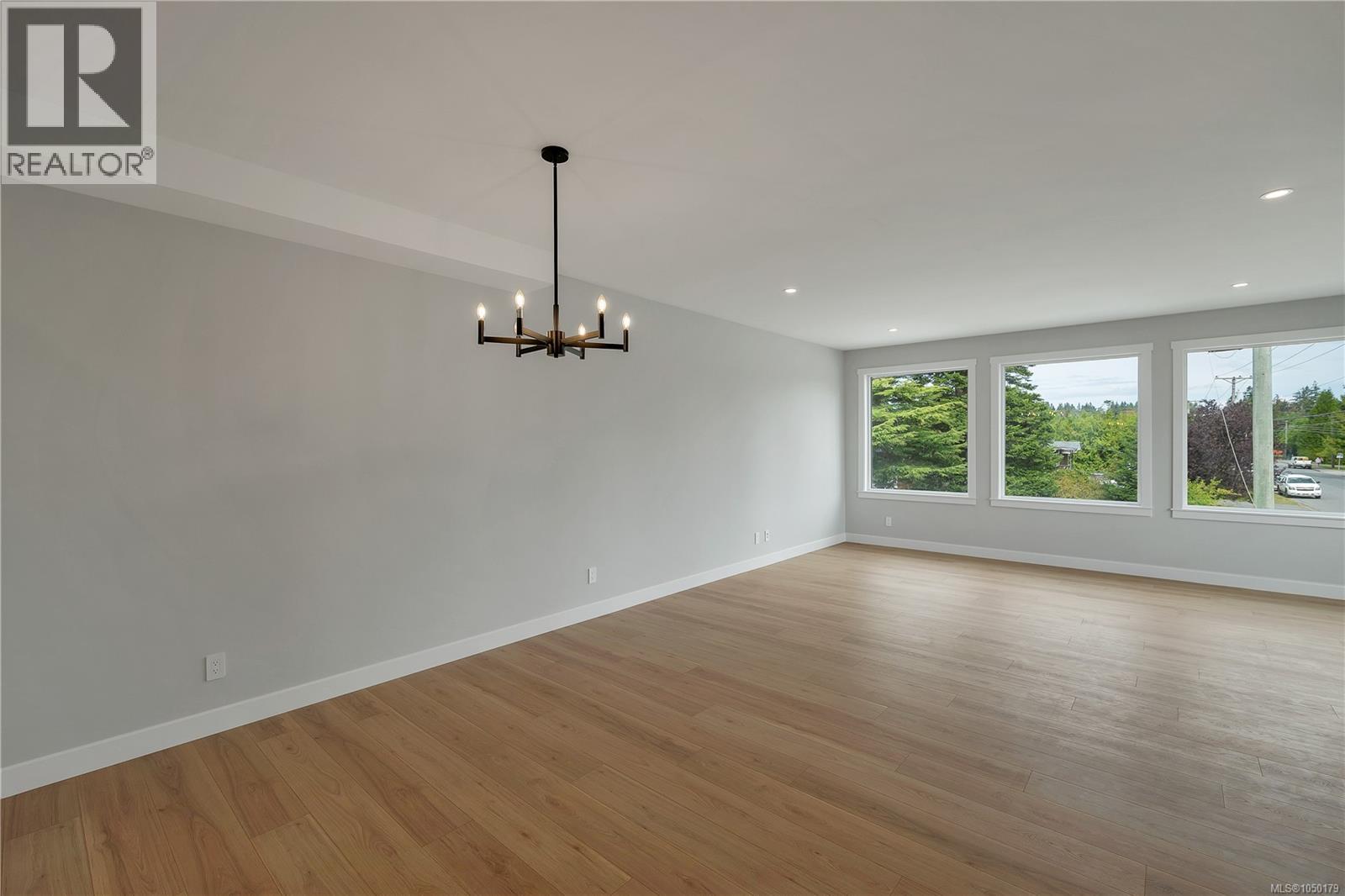 303B Hilchey Rd - Image 8