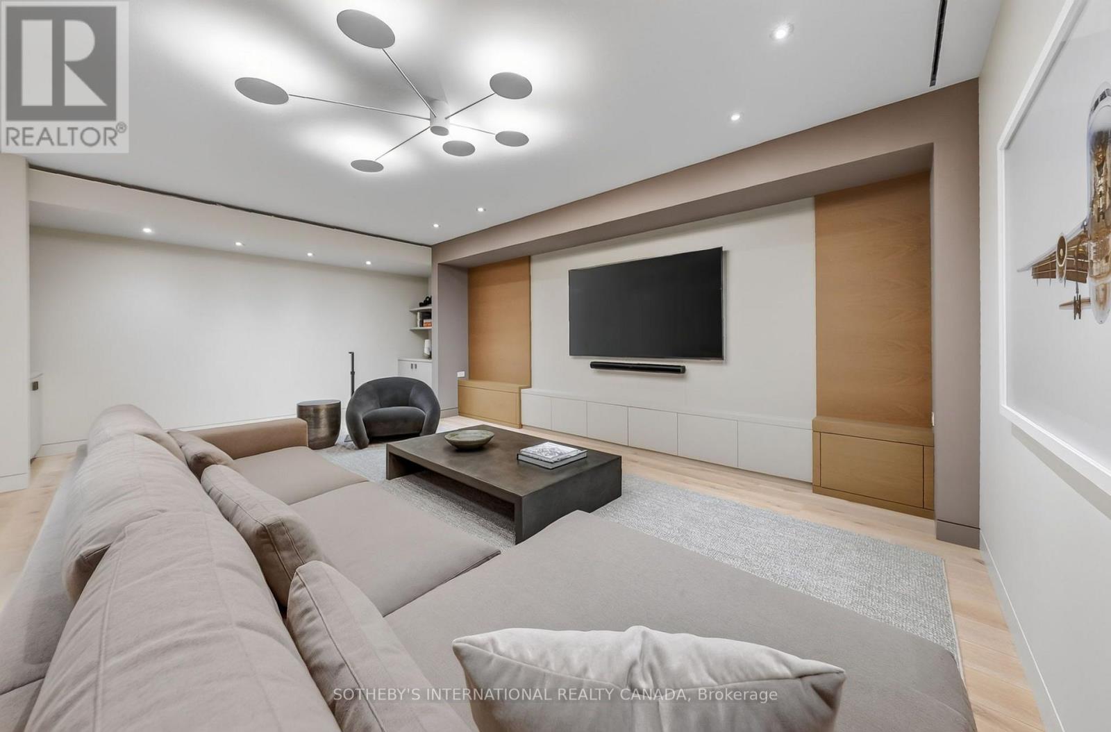 50 TEDDINGTON PARK AVENUE - Image 37