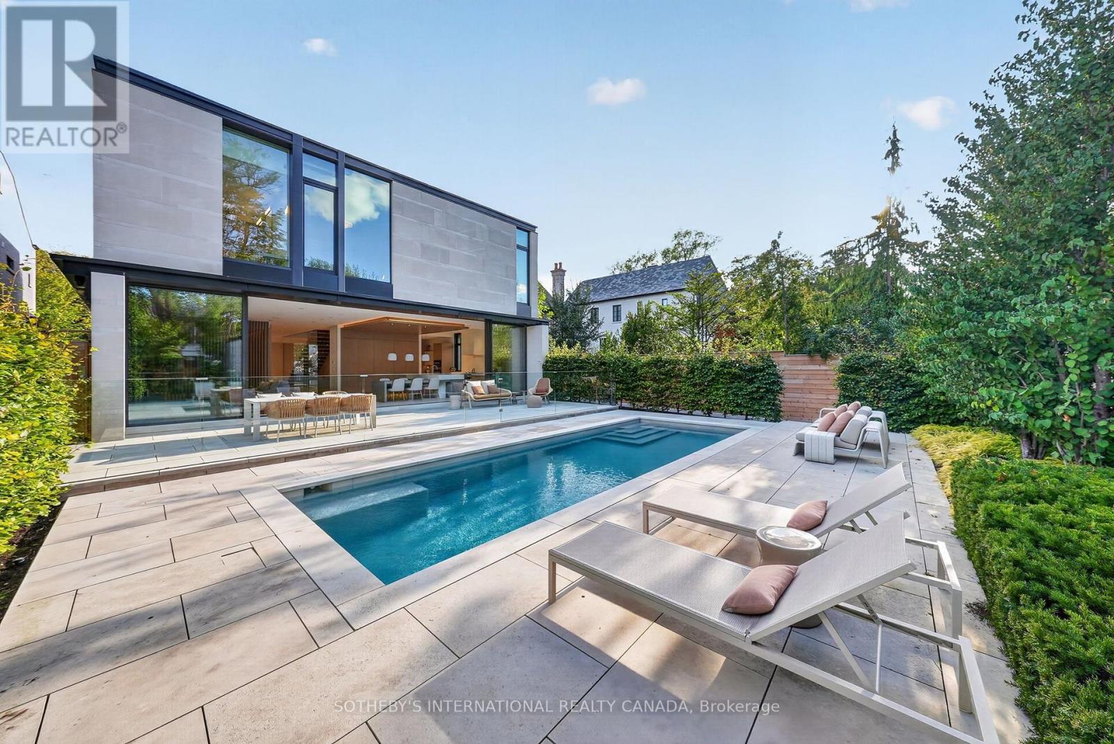 50 TEDDINGTON PARK AVENUE - Image 39