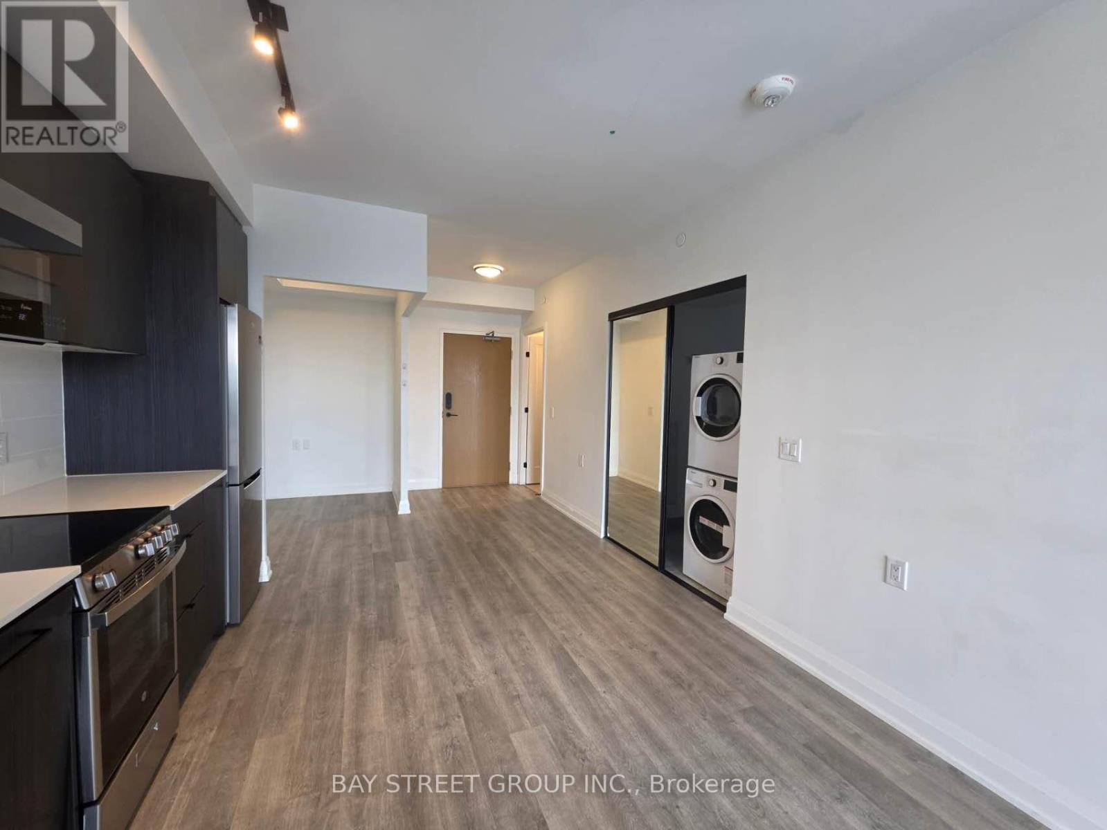 801 - 2369 DANFORTH AVENUE, Toronto (East End-Danforth) — photo 3