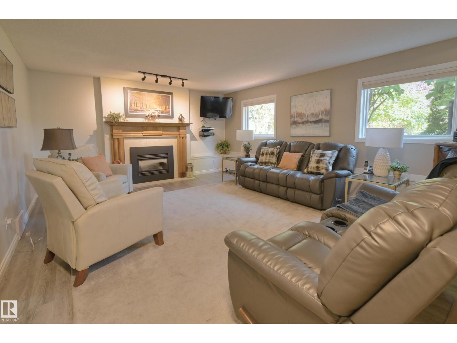 56 STONESHIRE CR - 21