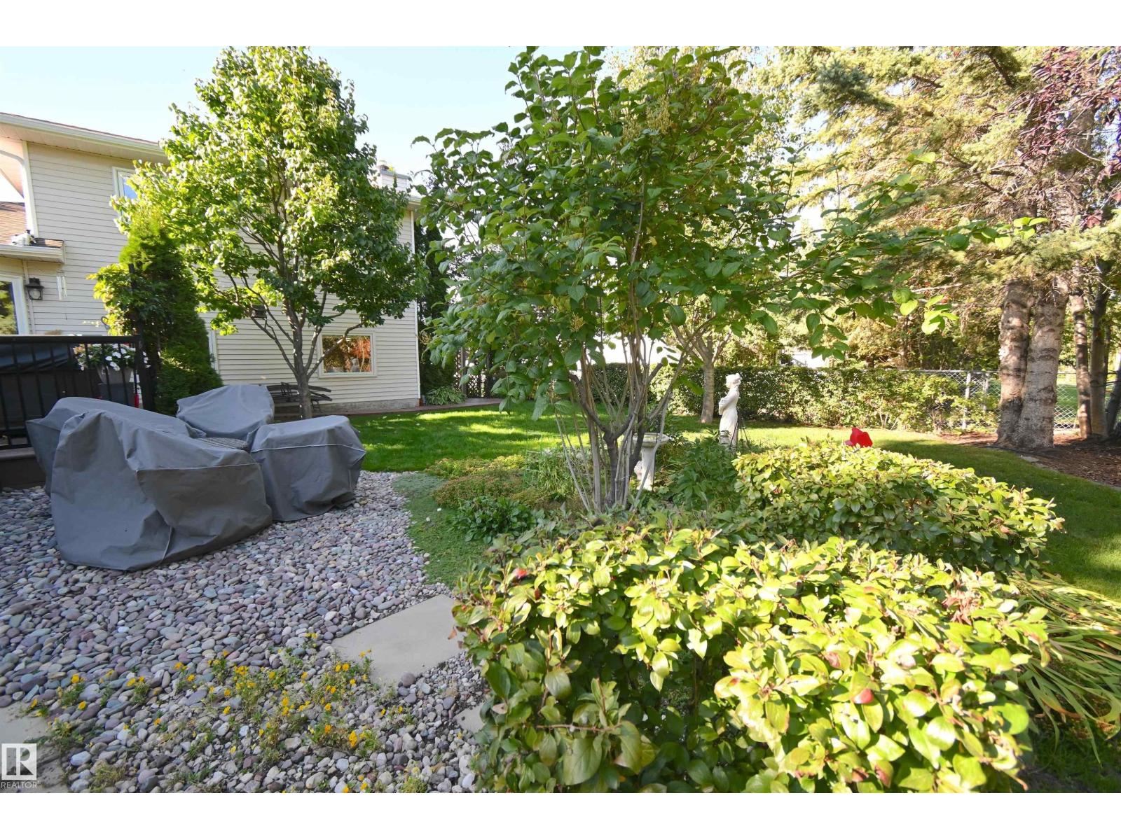 56 STONESHIRE CR - 45