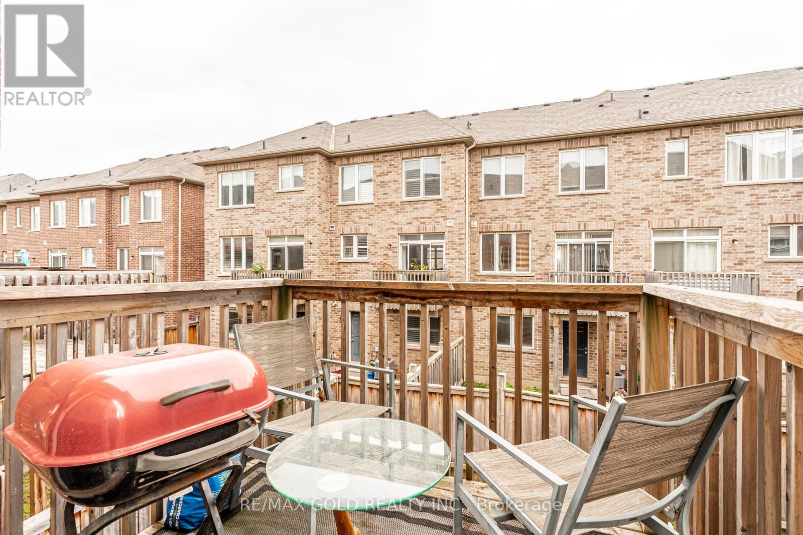 32 ROCKMAN CRESCENT - 14